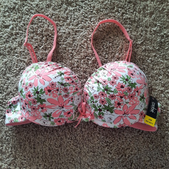 NWT Coobie 32 B Bra..  Padded Underwire, removable straps. - Picture 1 of 4